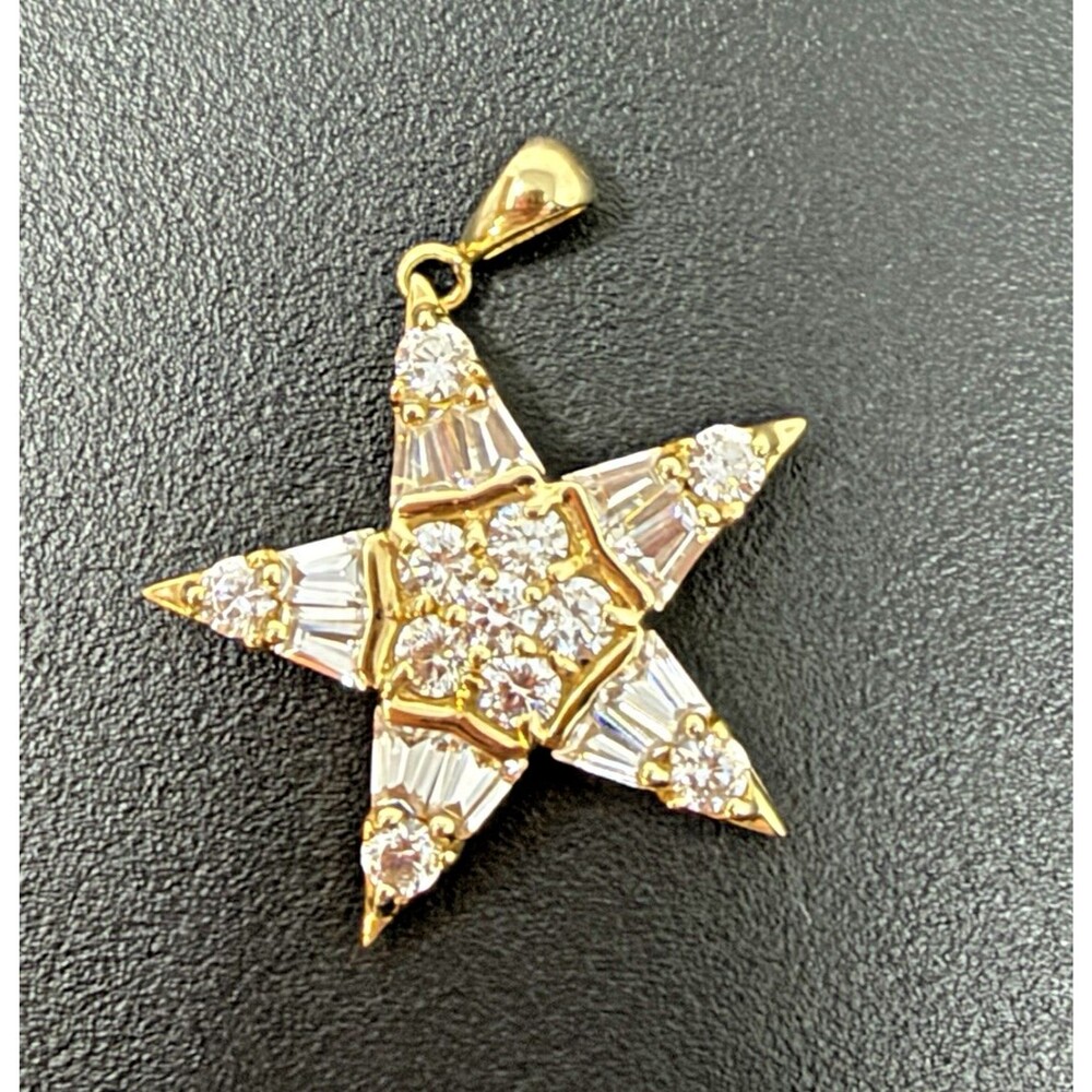 14K Yellow Gold Cubic Zirconia Star Charm Necklace Pendant ~ 3.3